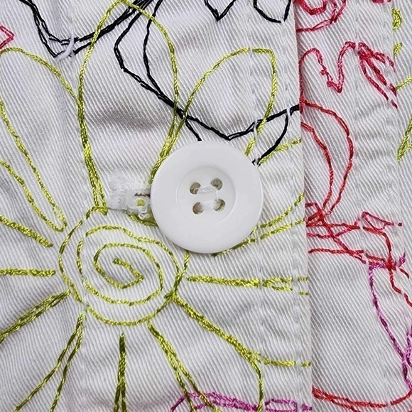Liz Claiborne denim jacket, white with bright color embroidery - Picture 4 of 7